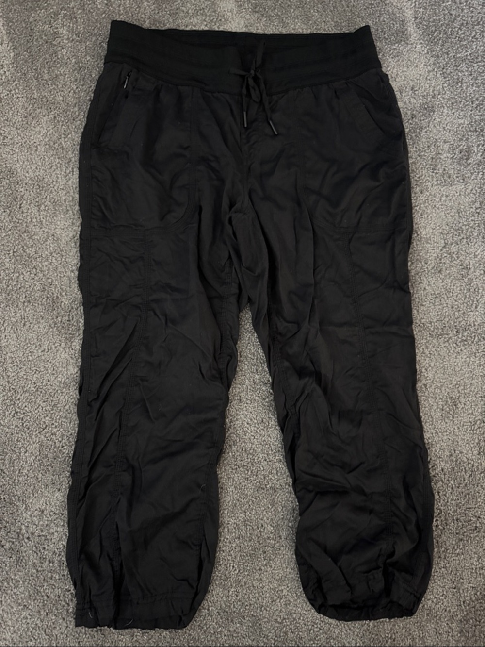 The North Face Aphrodite 2.0 womens Black Elastic-Waist cropped Joggers sz L
